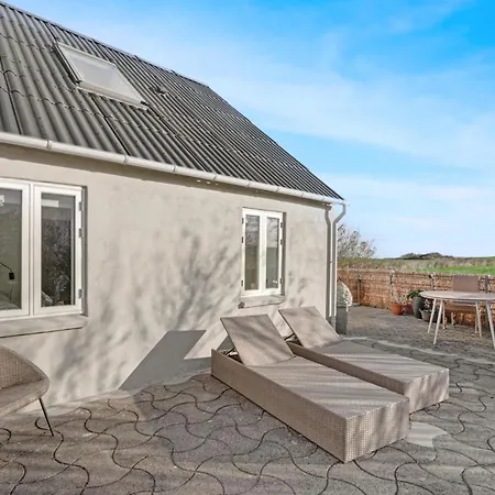Nyrenoveret Landhus Med Panoramudsigt Sj1079 Holiday home